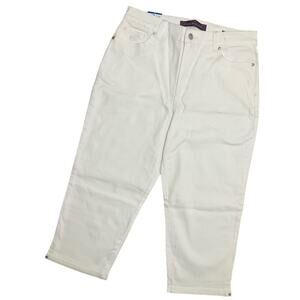 Gloria Vanderbilt Women's Capri Amanda White Jeans Size 10 NWT